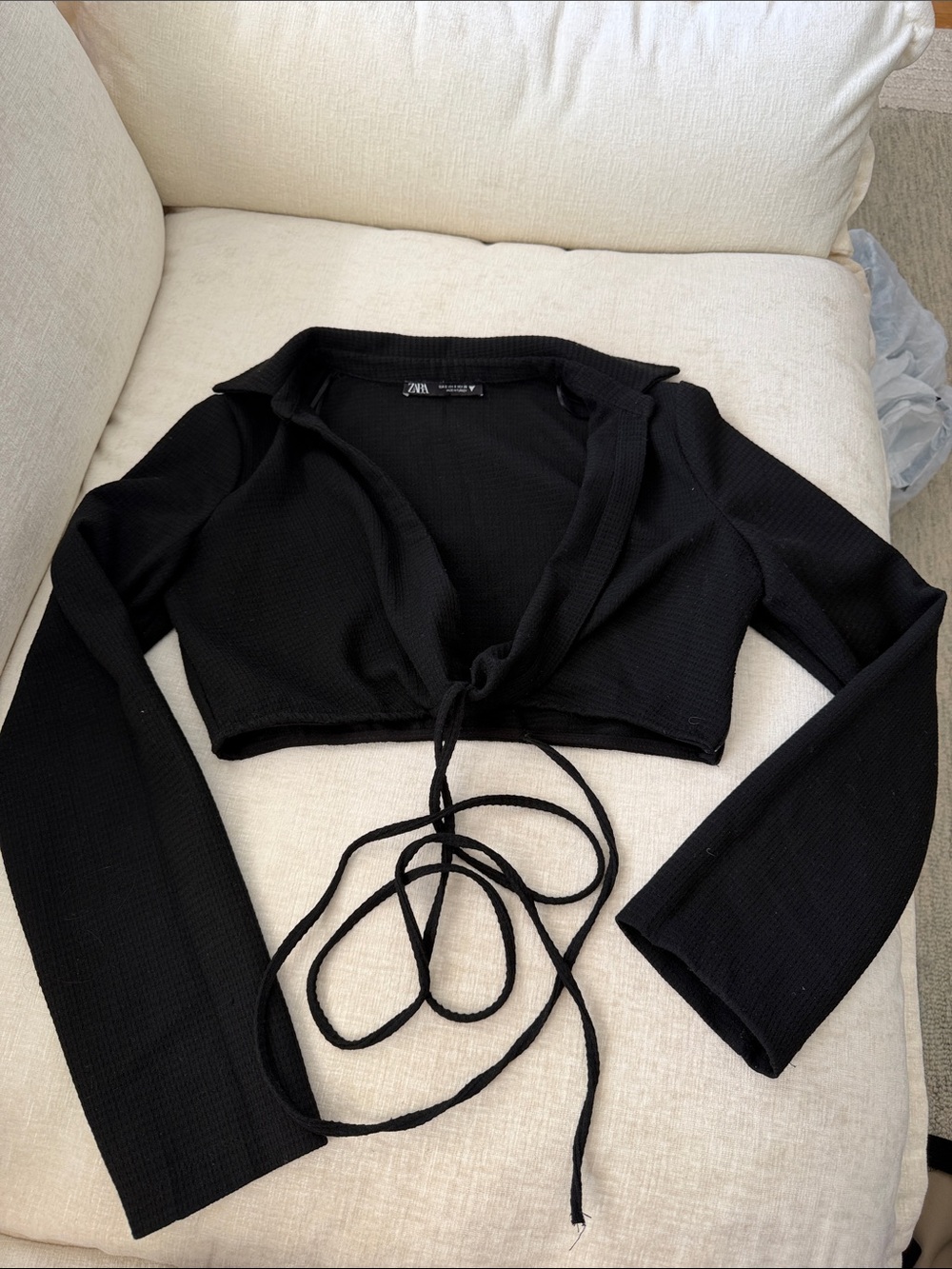 Zara Black Long-Sleeve Tie-Front Cropped Top with Collar